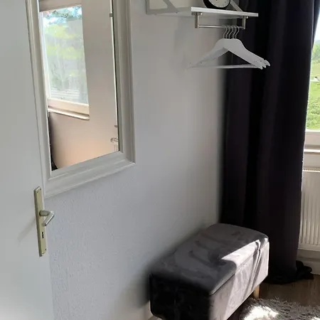 Apartamento Im Dachgeschoss, 2 Zi, 45 Qm, Im Osten Von